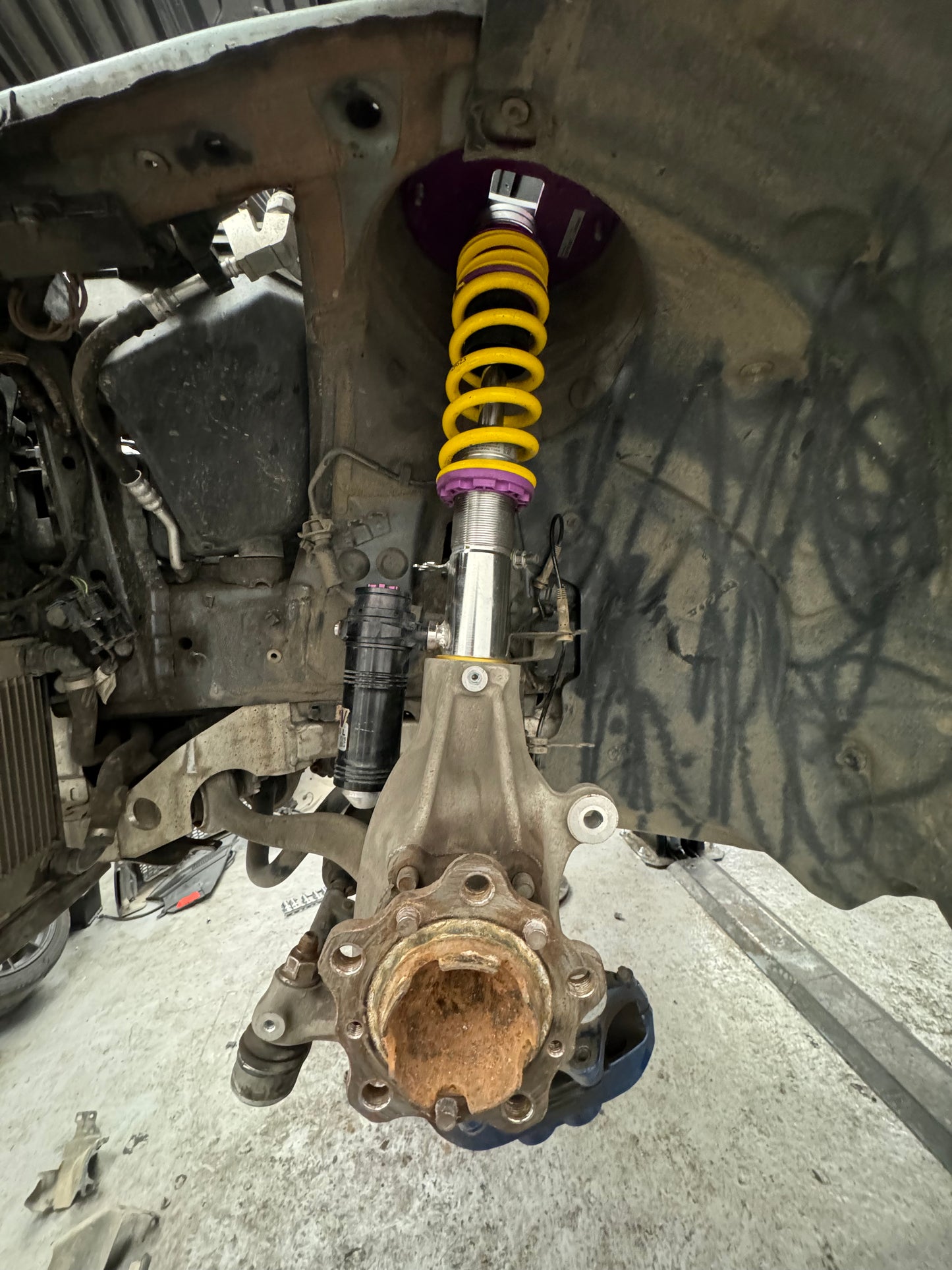 BMW F8X back plate with fitting kit